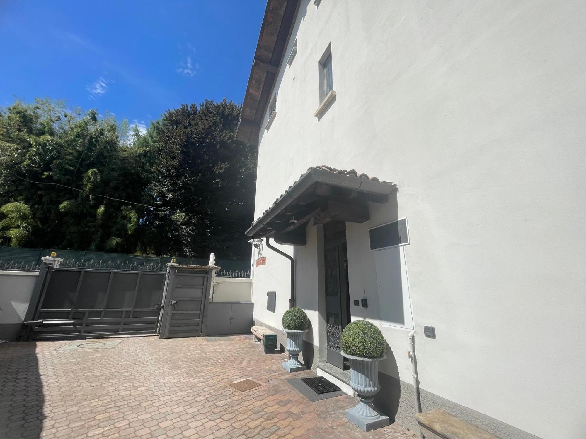 Villa Simona Malpensa Gallarate Eksteriør billede