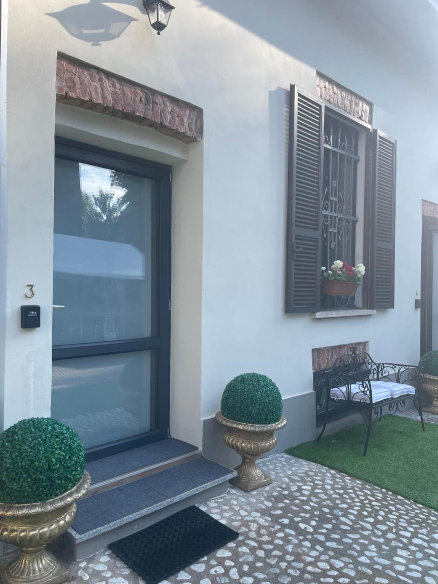 Villa Simona Malpensa Gallarate Eksteriør billede